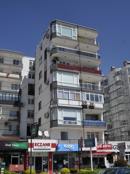 Mustafa Kemal Apartmanı 6